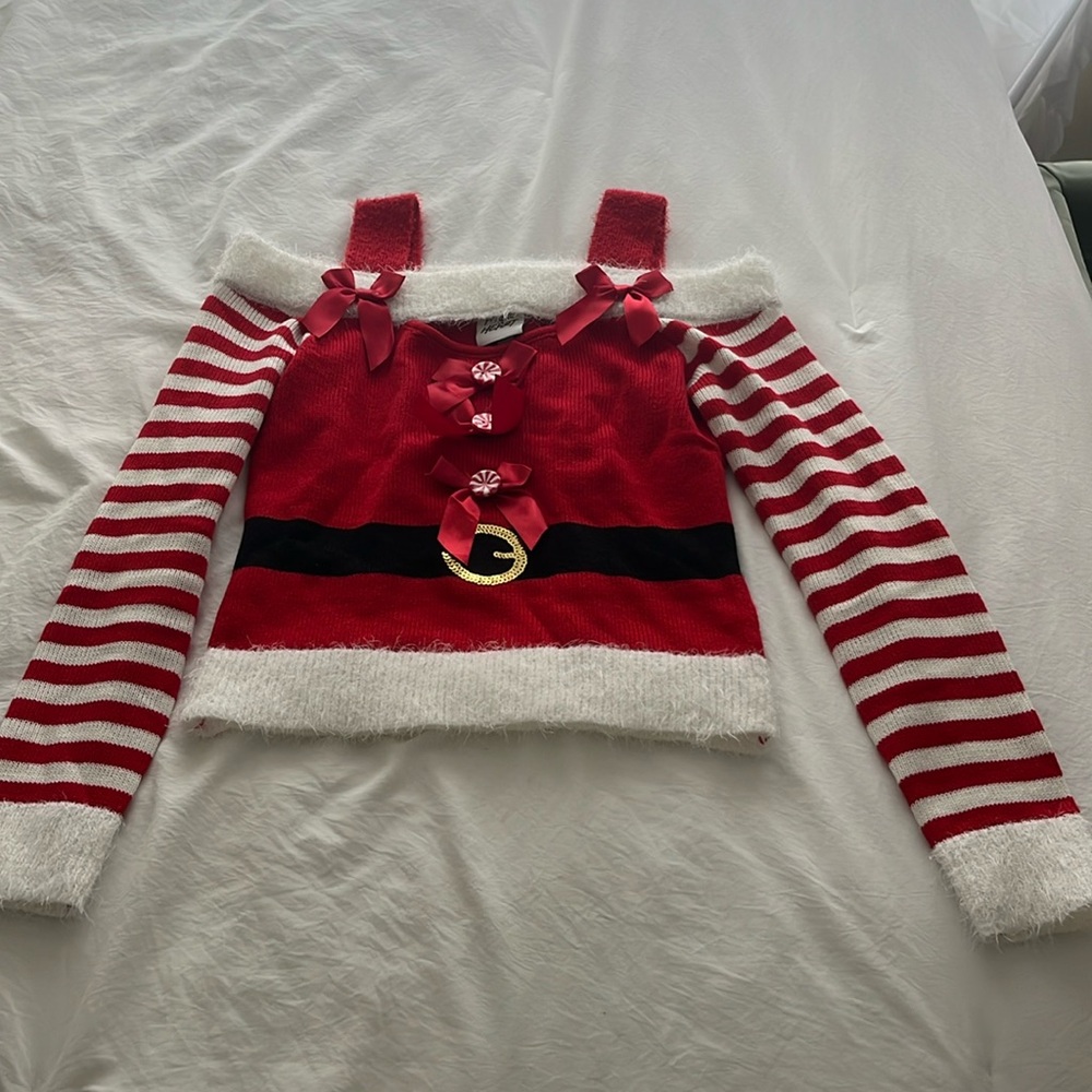 Sexy tacky women’s Christmas sweater cold shoulder red bows small planet heart